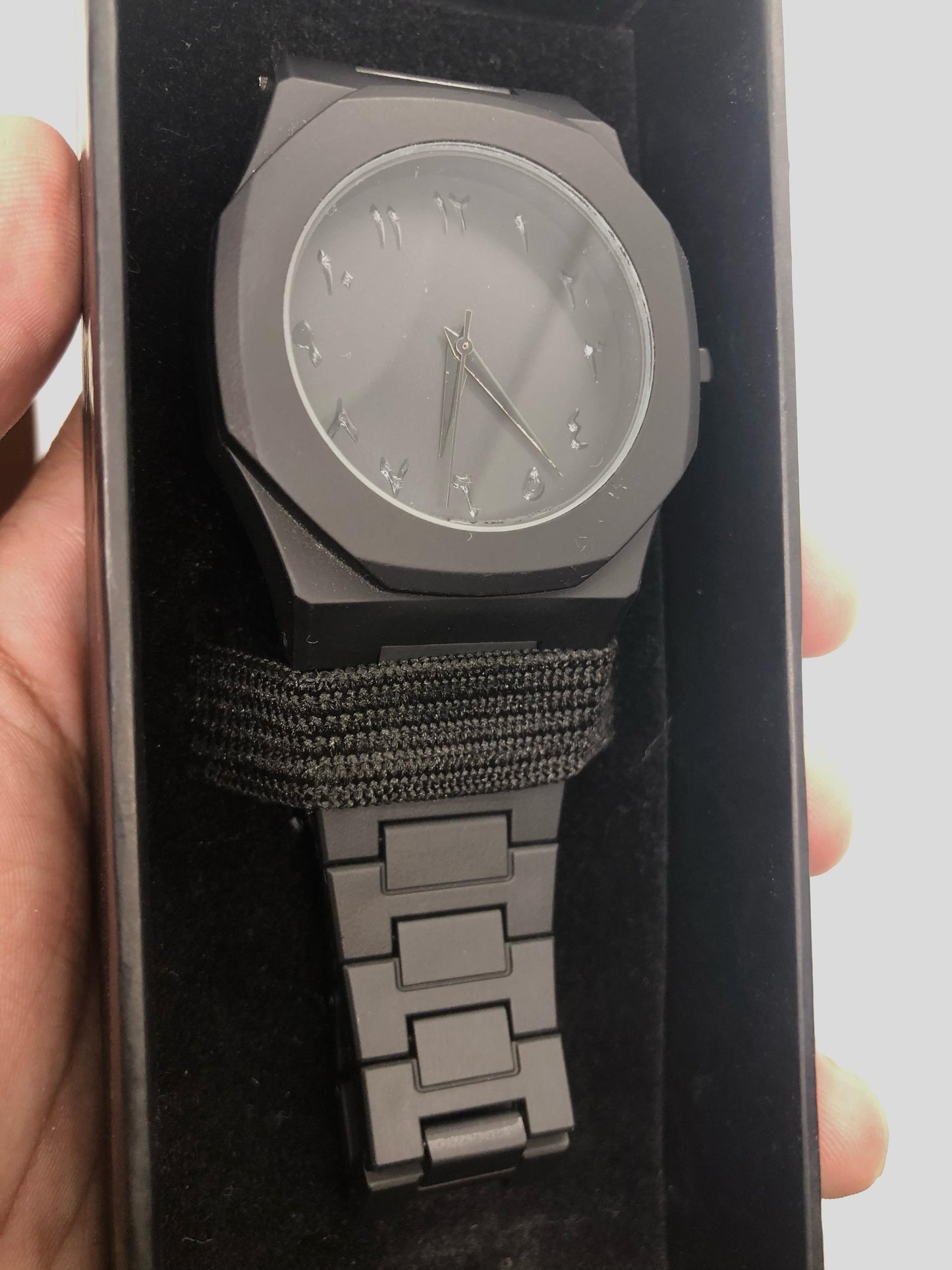 Black Arabic Aura Watch